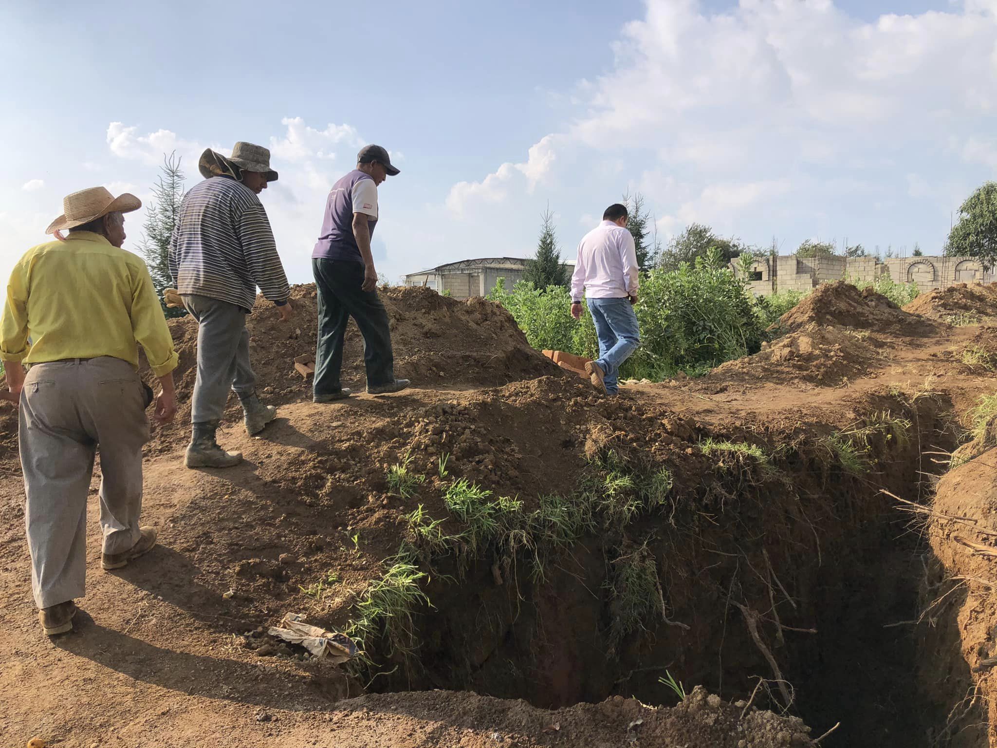 1695228522 963 Proceso de Obra del Drenaje Sanitario de la Calle Benito