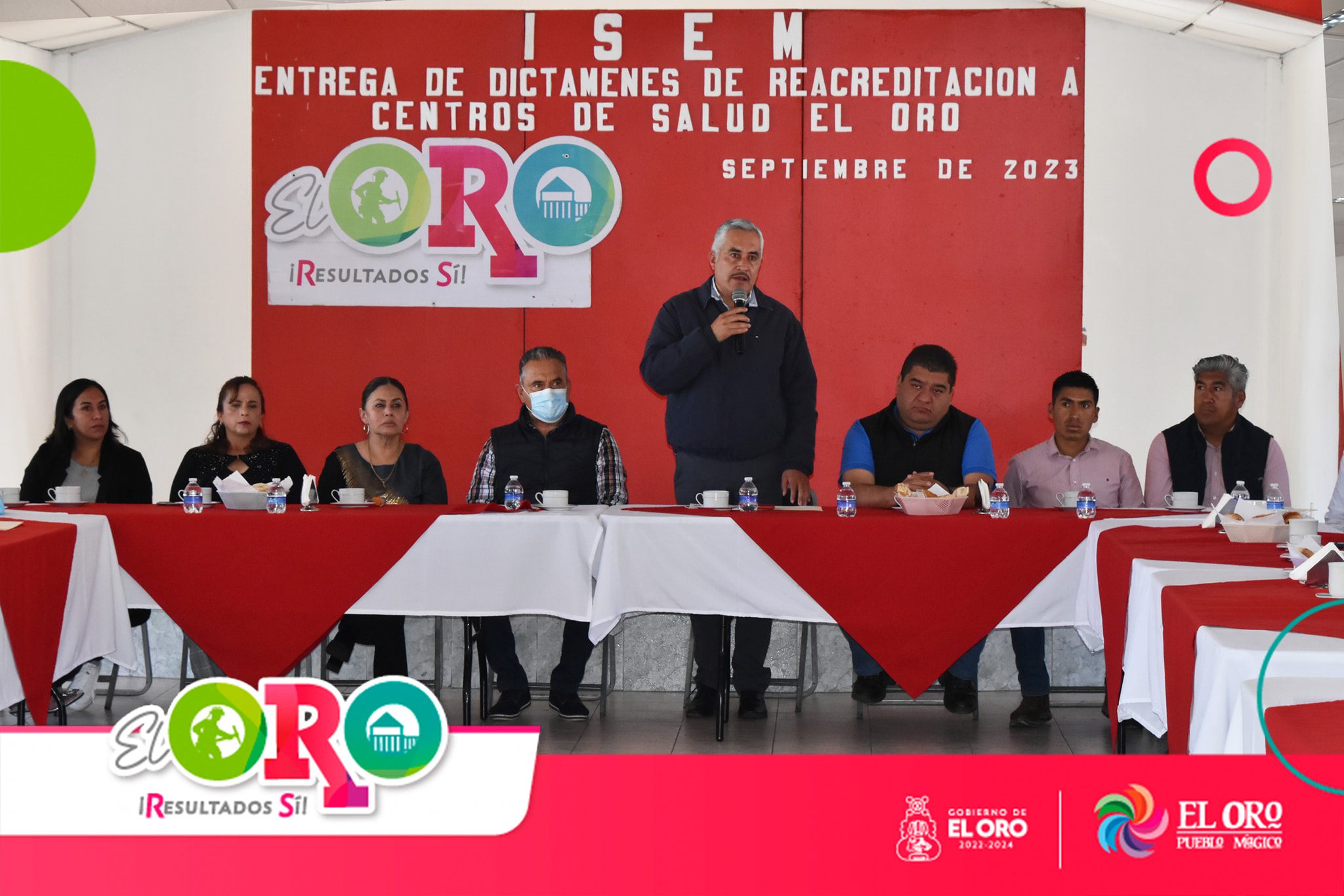 1695252583 12 Reconocimiento a las unidades medicas del Municipio