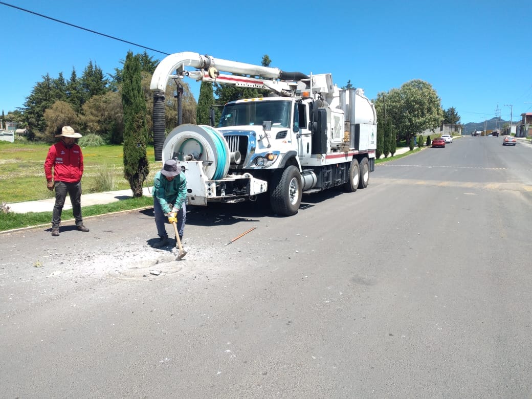 1695298186 257 Precaucion estamos realizando trabajos de mantenimiento y desazolve en el