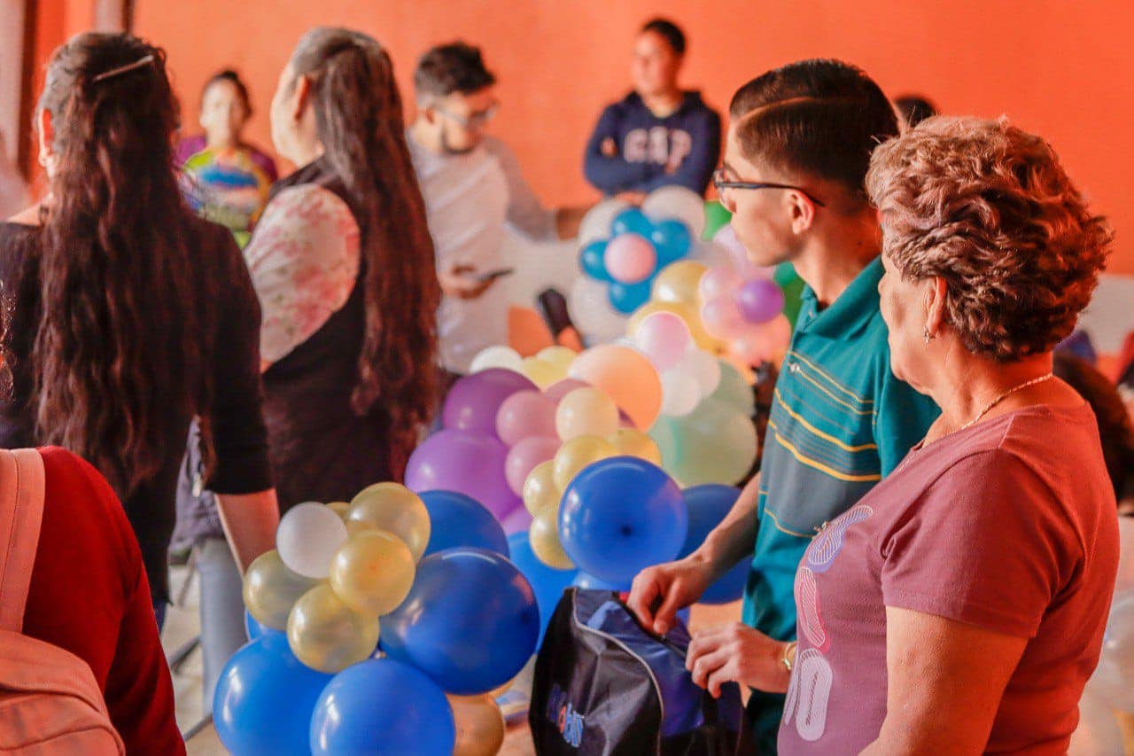 1695331506 736 La DireccionDeLasMujeres impartio el curso Decoracion de Eventos ensenando a