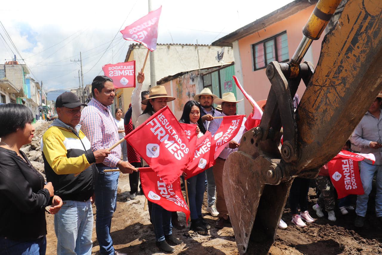 1695388284 13 MasObrasParaCoatepec Iniciamos la construccion de la rehabilitacion con concret