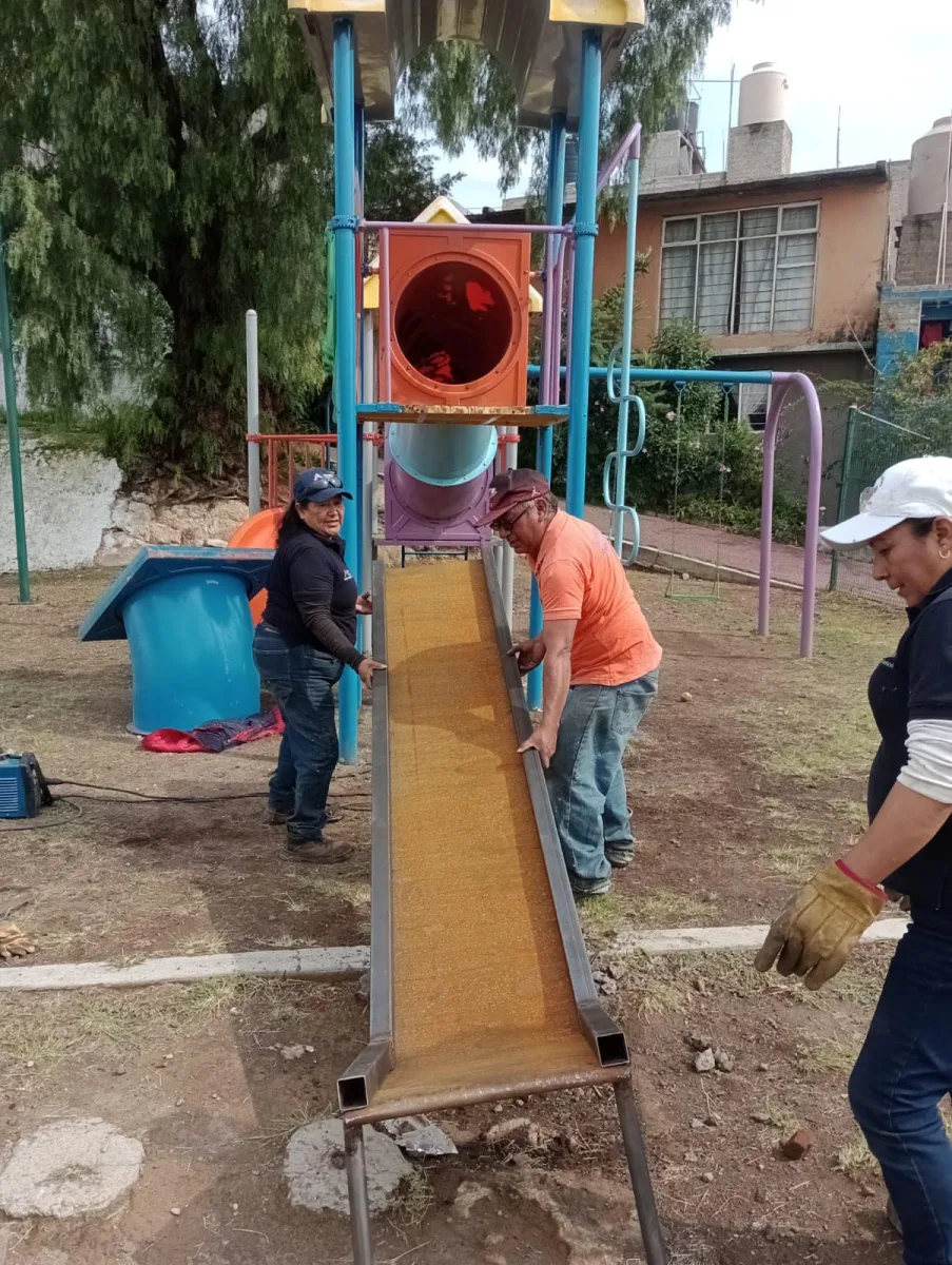 1695401271 464 Personal de ServiciosPublicos realizo trabajos de barrido corte de pasto