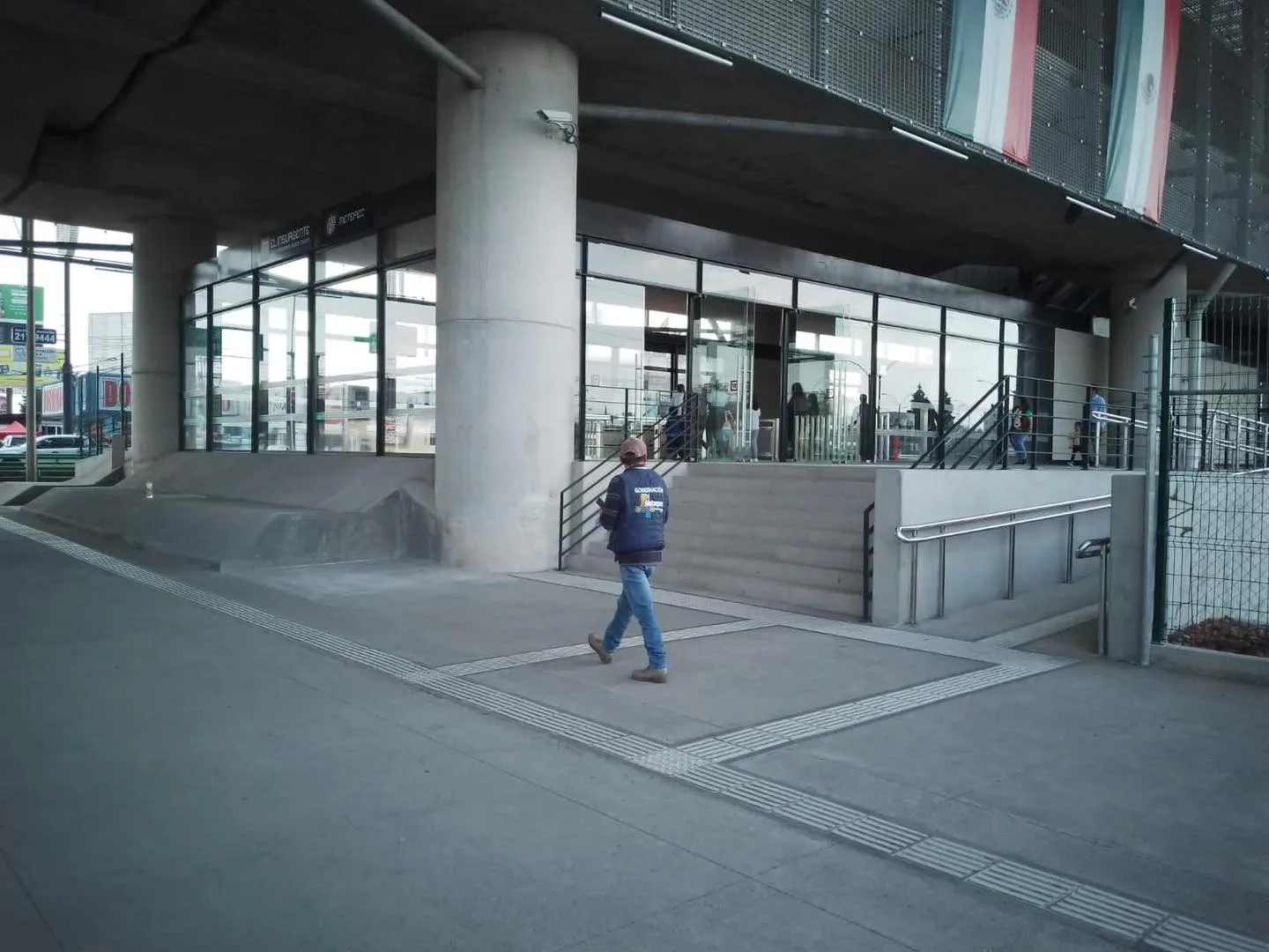 1695421441 La estacion del tren interurbano El Insurgente de avenida Tecnologico jpg