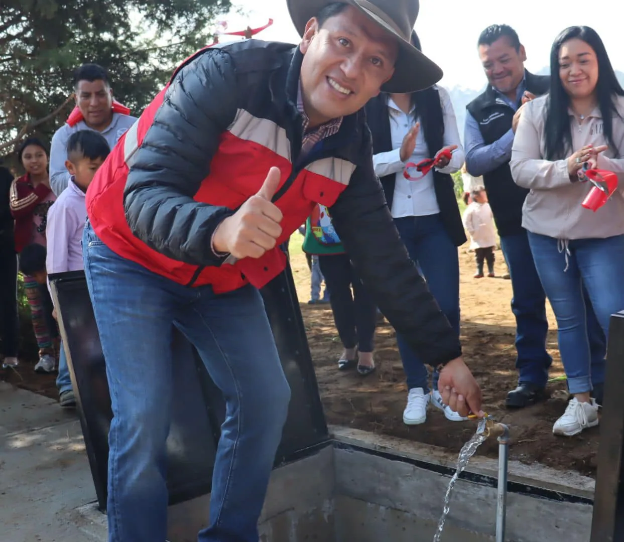 1695474712 MasObrasParaTlacomulco entregamos la construccion de red de agua entubada para jpg