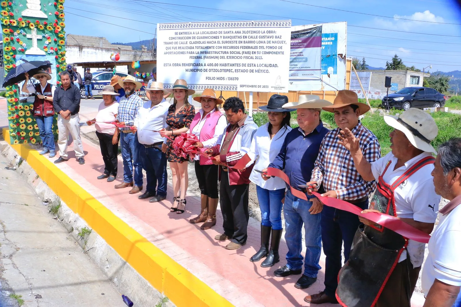 1695482845 Entregamos nuevas banquetas y guarniciones luce mejor la entrada a jpg