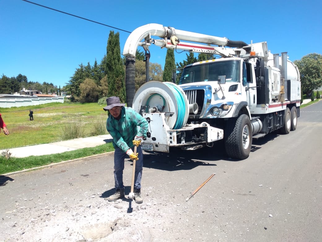 1695497618 175 Precaucion estamos realizando trabajos de mantenimiento y desazolve en el