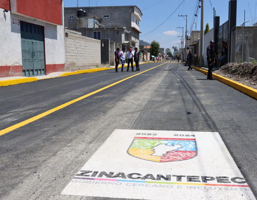 1695556896 36 Supervision y entrega de la Calle Alejandrina en colonia La