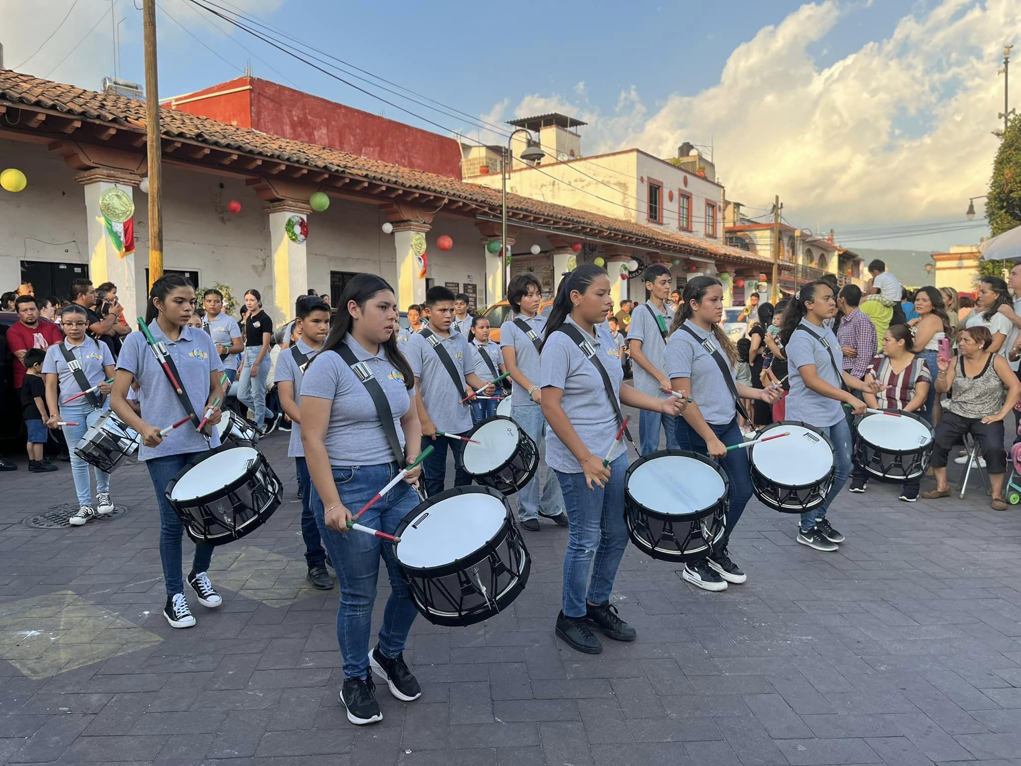 1695643703 176 Desfile de FiestasPatrias Tonatico 2023 los ninos Tonatiquenses tienen muy