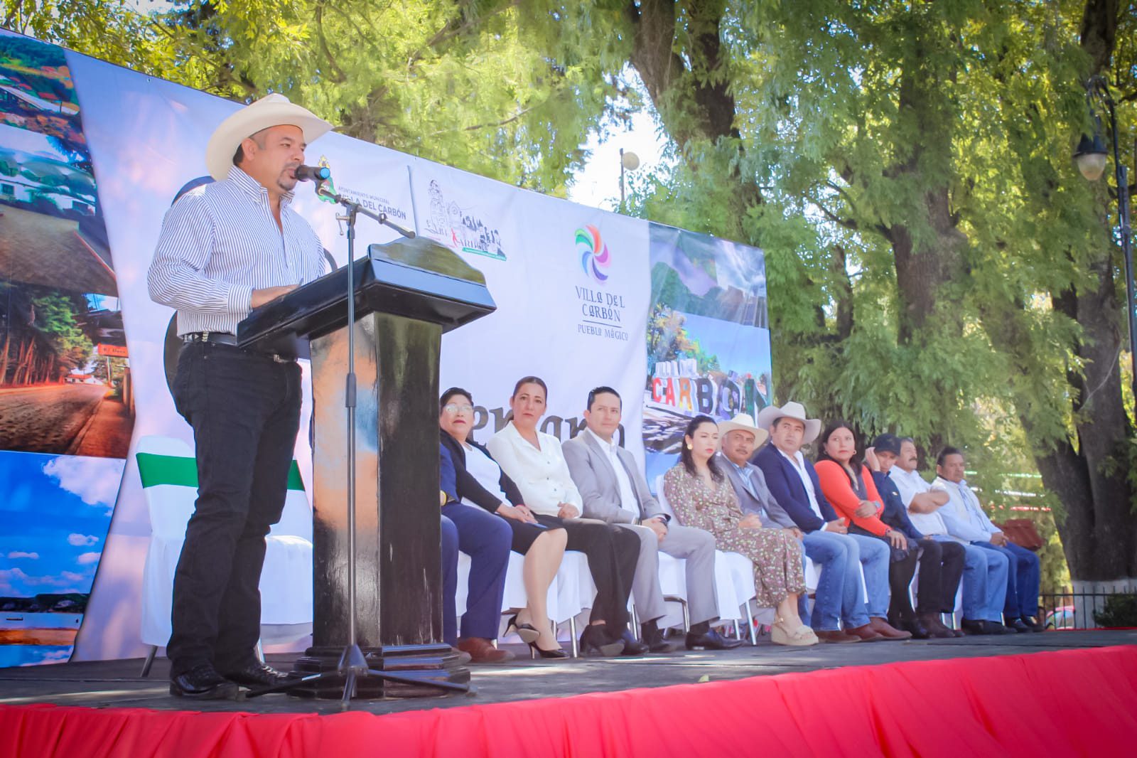 1695668378 179 Hoy nos sentimos orgullosos como Villacarbonenses celebrando el 8° Aniversario