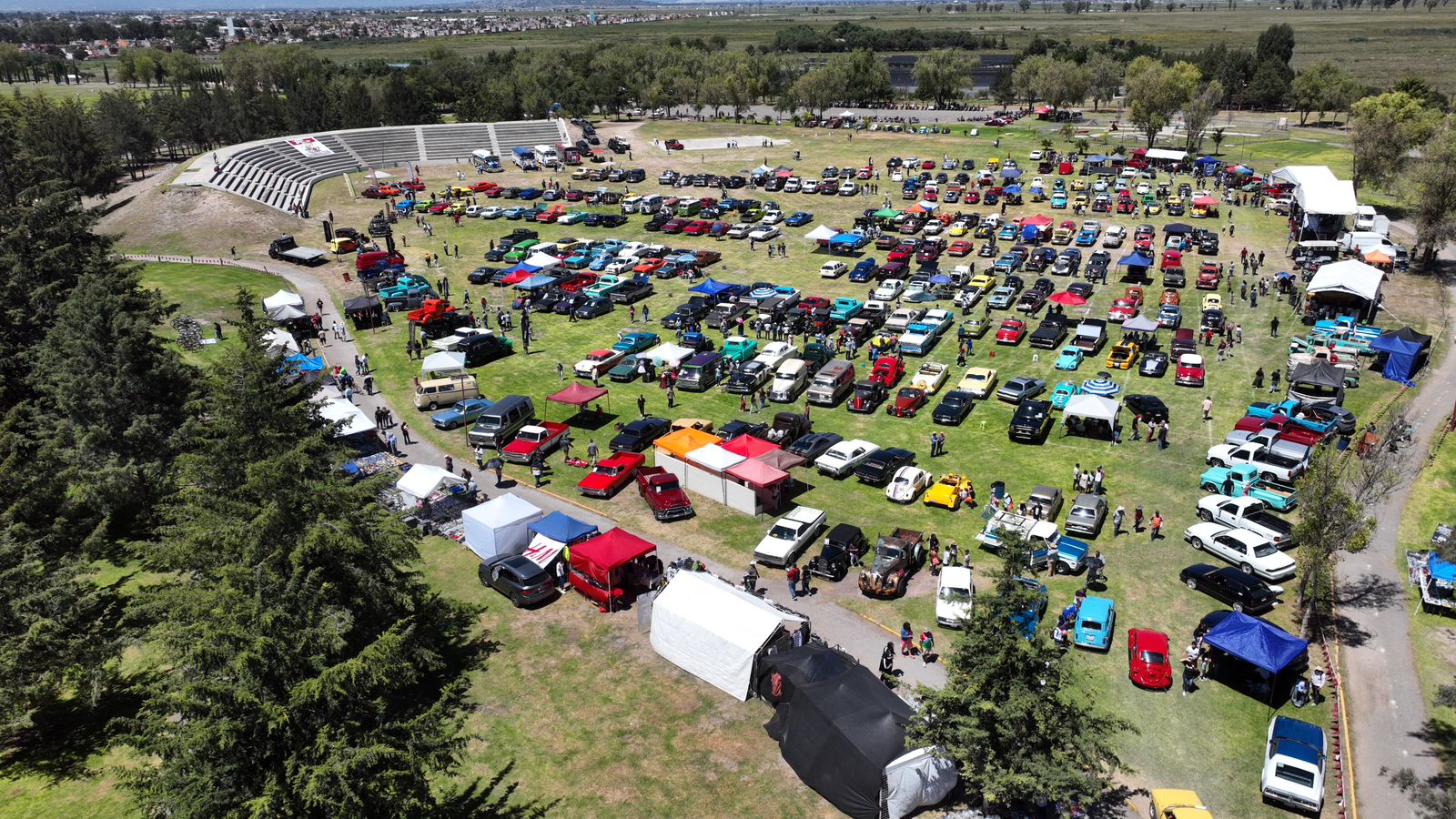 1695669010 182 La 9na Exhibicion de AutosClasicos Motos y Bicicletas CLASICOS SAN