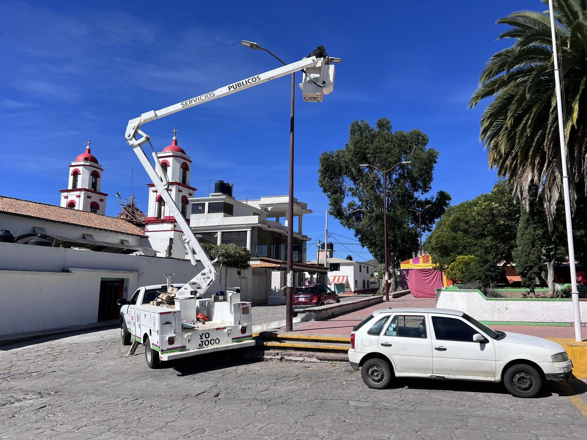 1695669856 655 Continuamos con la Segunda Etapa del Programa Alumbrando Jocotitlan hoy