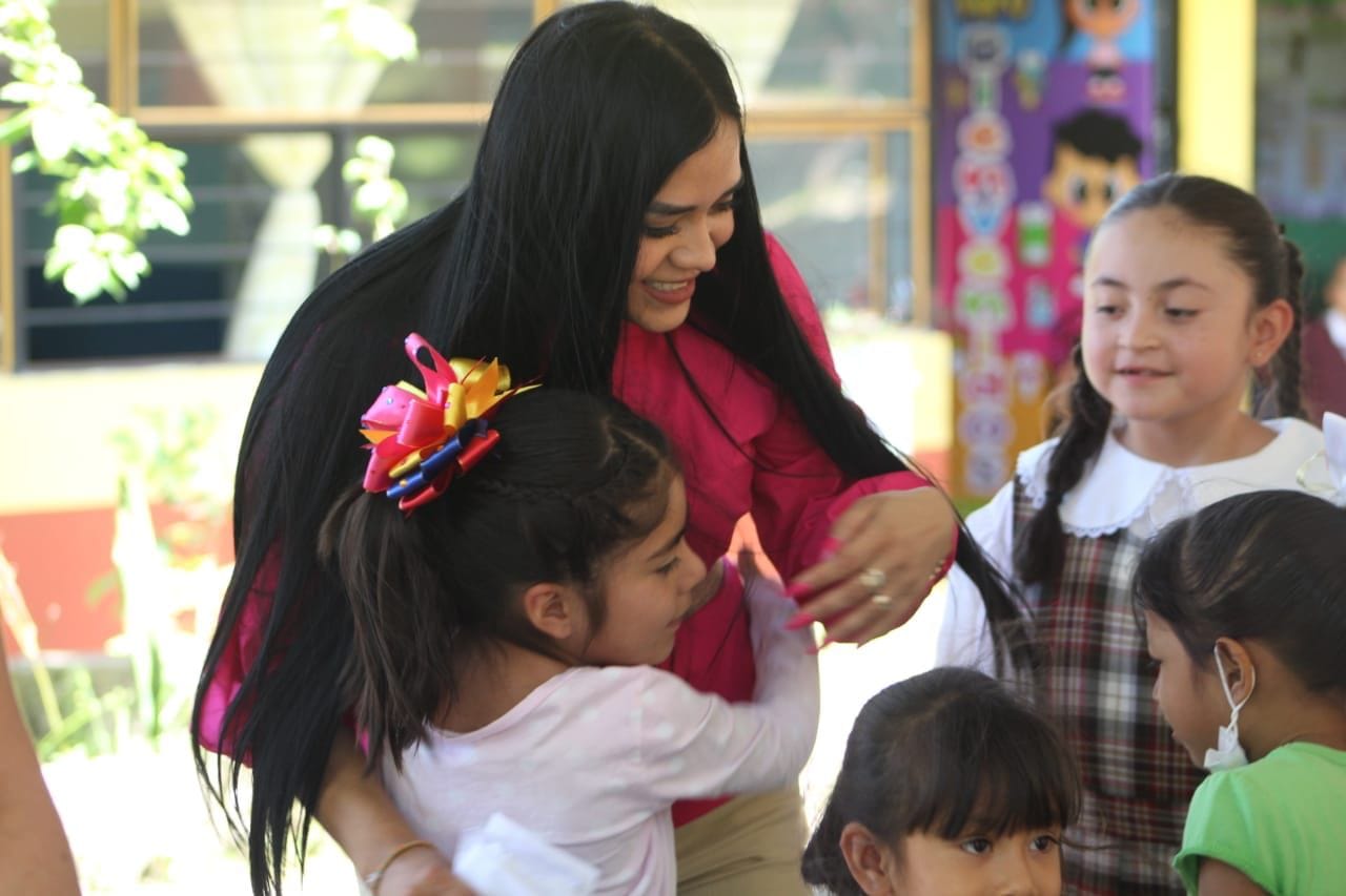 1695680733 339 El dia de hoy asisti a la Escuela Primaria Margarita