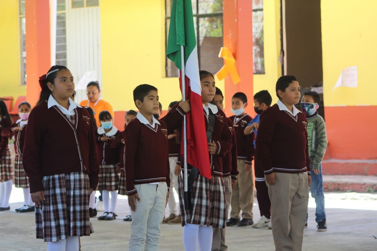 1695680745 265 El dia de hoy asisti a la Escuela Primaria Margarita