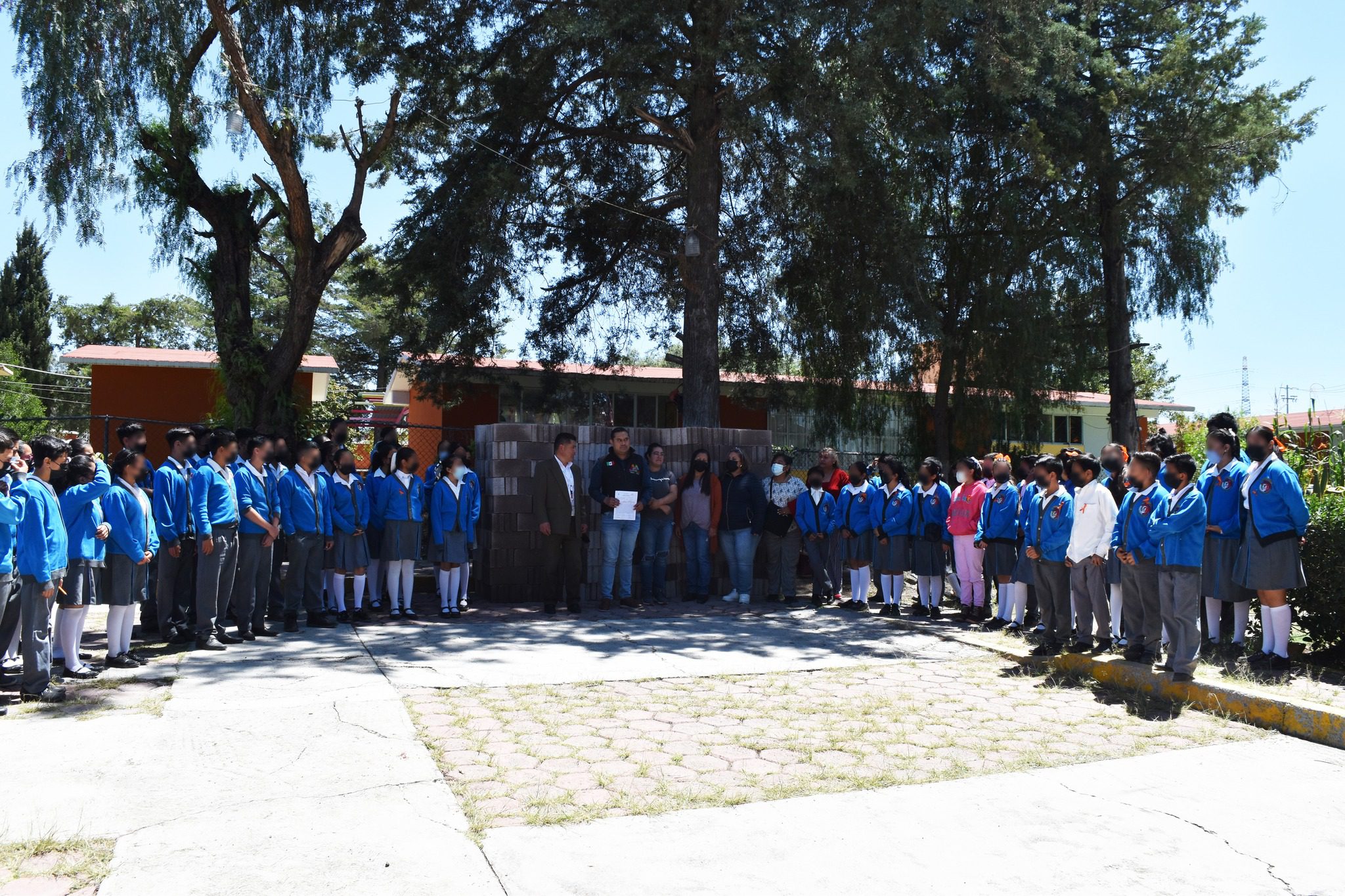 1695683201 32 Entregamos a la Escuela Secundaria por Television Tlaloc 0050 de