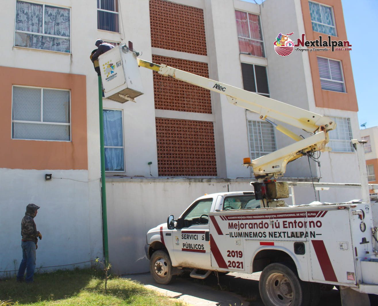 1695739049 508 El dia de hoy se realizaron trabajos de electricidad en