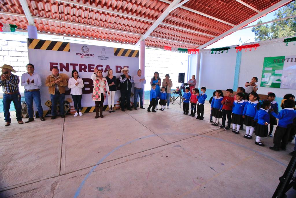 1695760629 677 Para dignificar la educacion entregamos aula nueva en preescolar Lopez