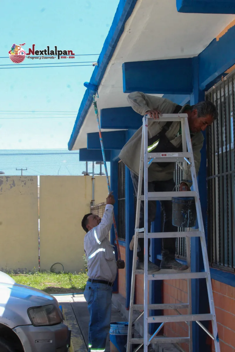 1695760842 El equipo de servicios publicos no descansa