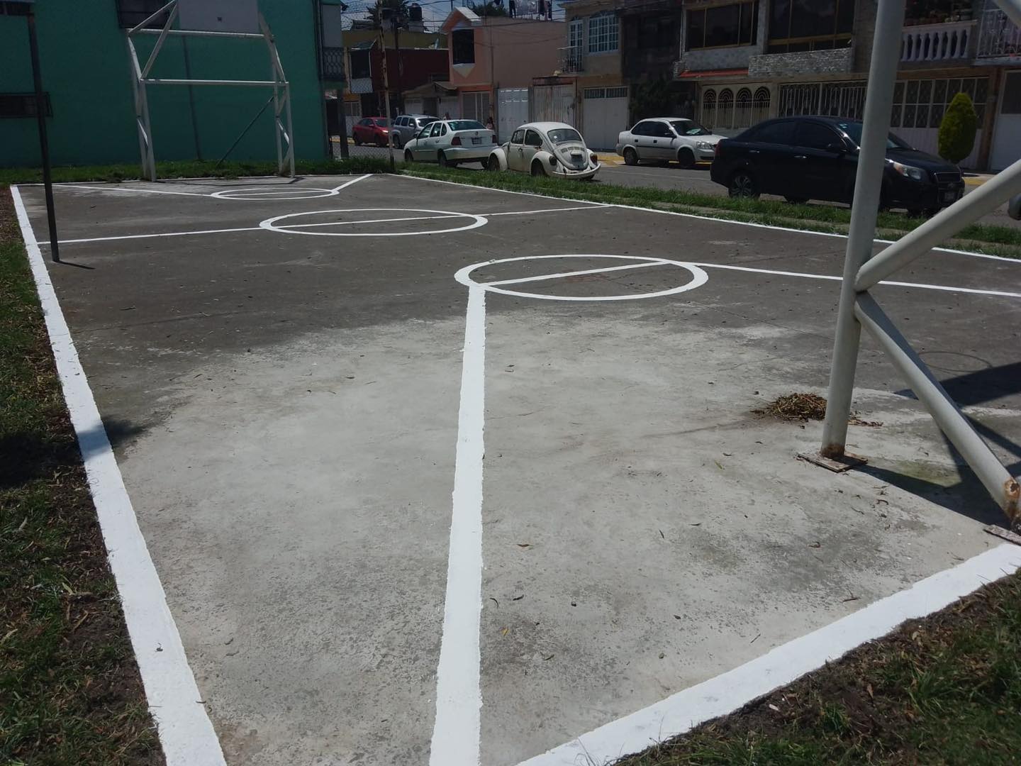 1695763561 764 Le dimos una chaineadita a la cancha de basquetbol de