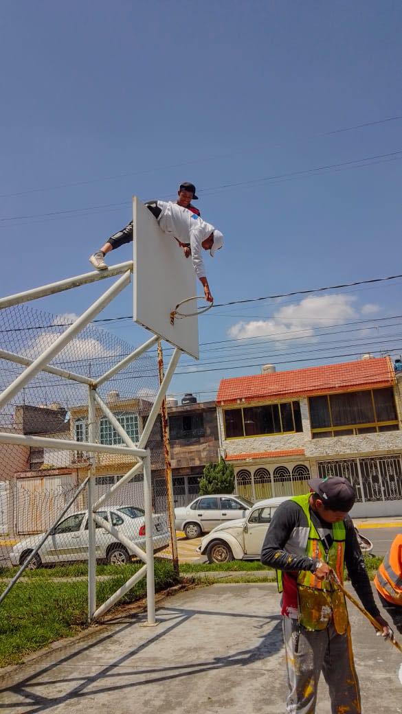 1695763577 Le dimos una chaineadita a la cancha de basquetbol de