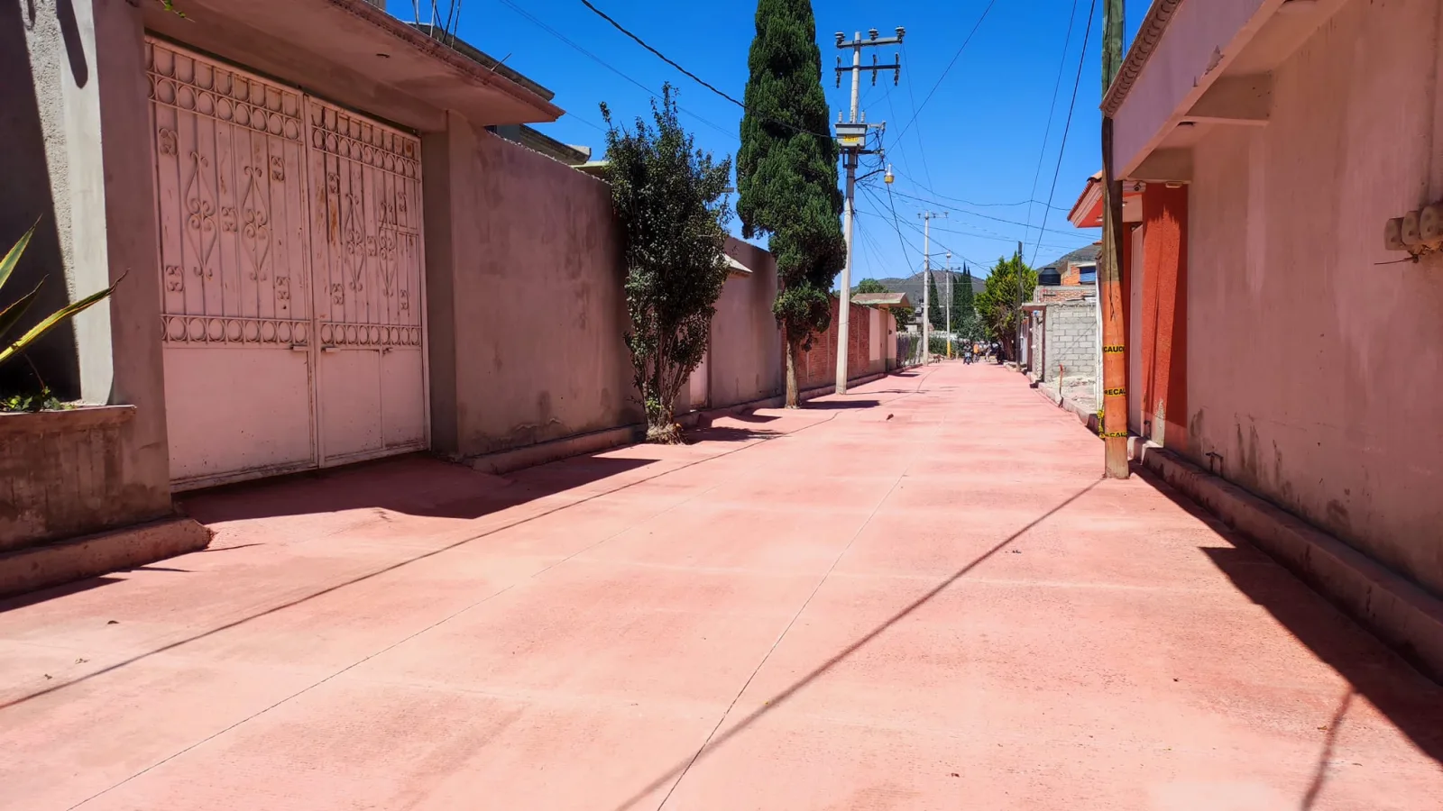 1695764466 Supervisamos los avances de la obra pavimentacion con concreto hidraulico scaled