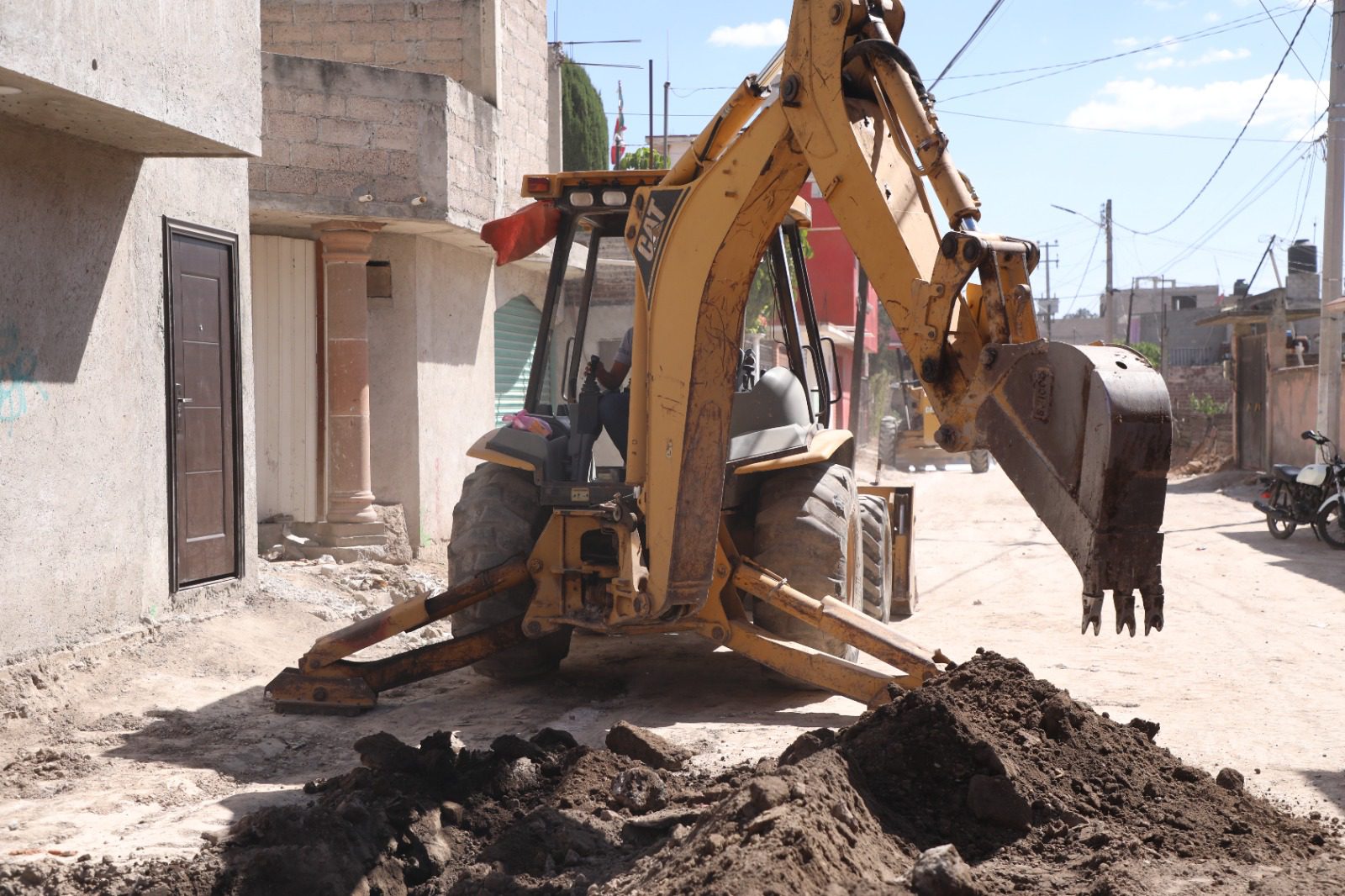 1695766108 424 Continuamos con la pavimentacion de Hermenegildo Galeana no solo buscando