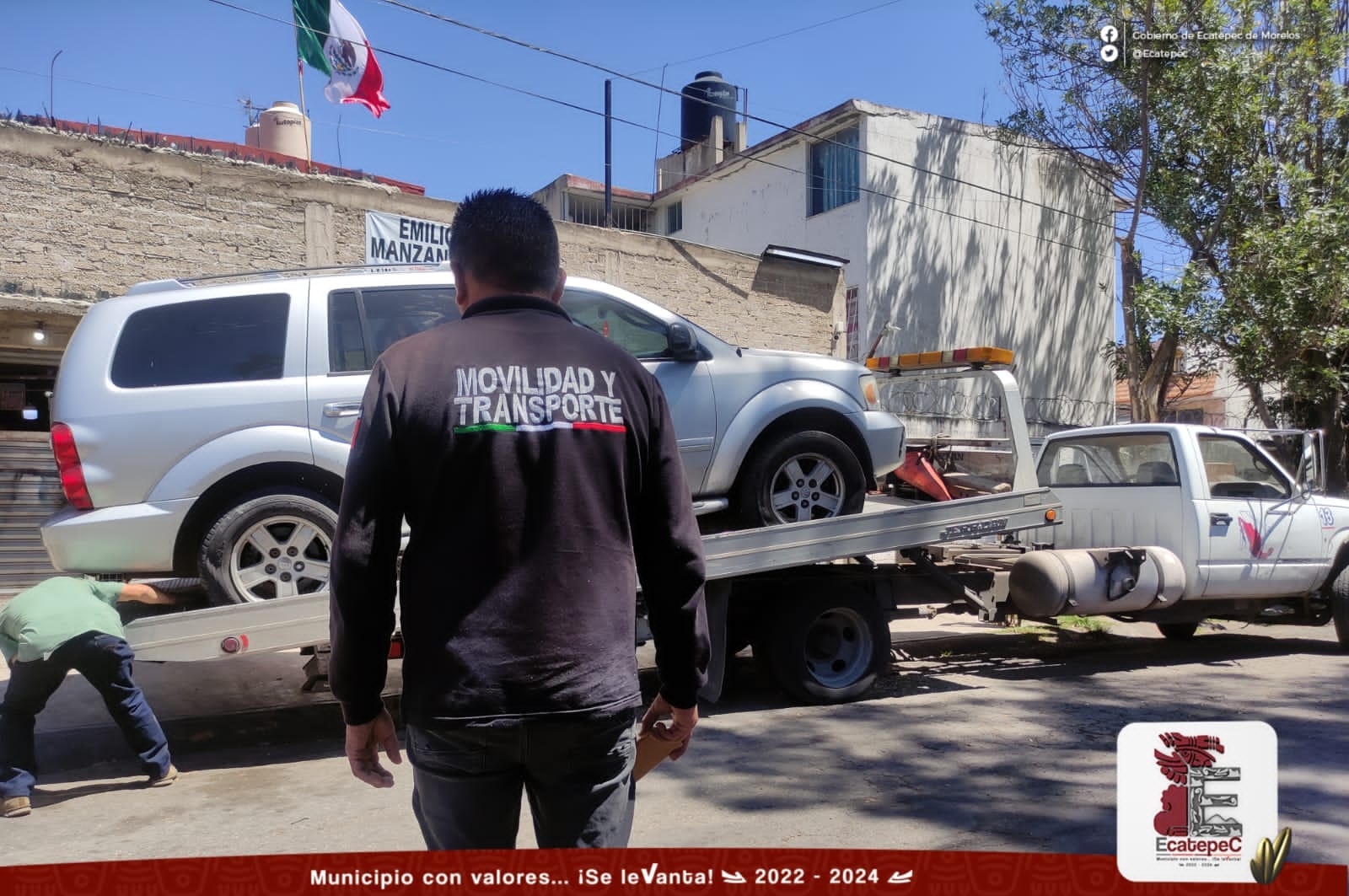 1695768712 844 Liberar el arroyo vehicular y las banquetas beneficia a peatones