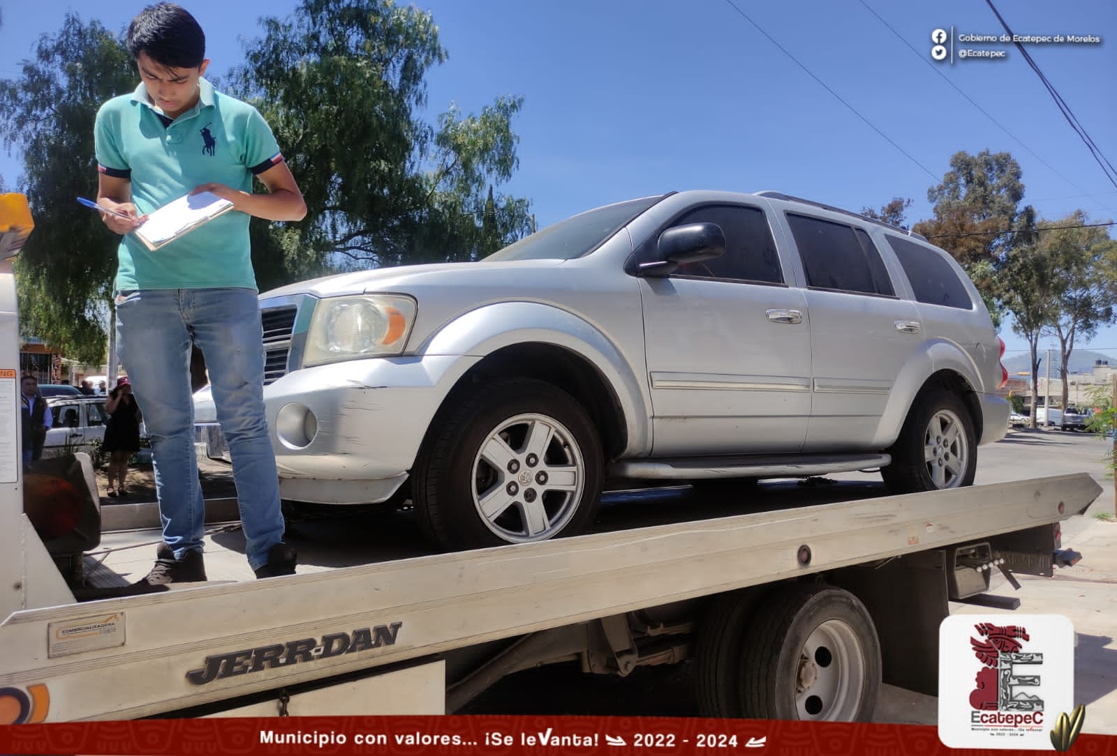 1695768724 634 Liberar el arroyo vehicular y las banquetas beneficia a peatones