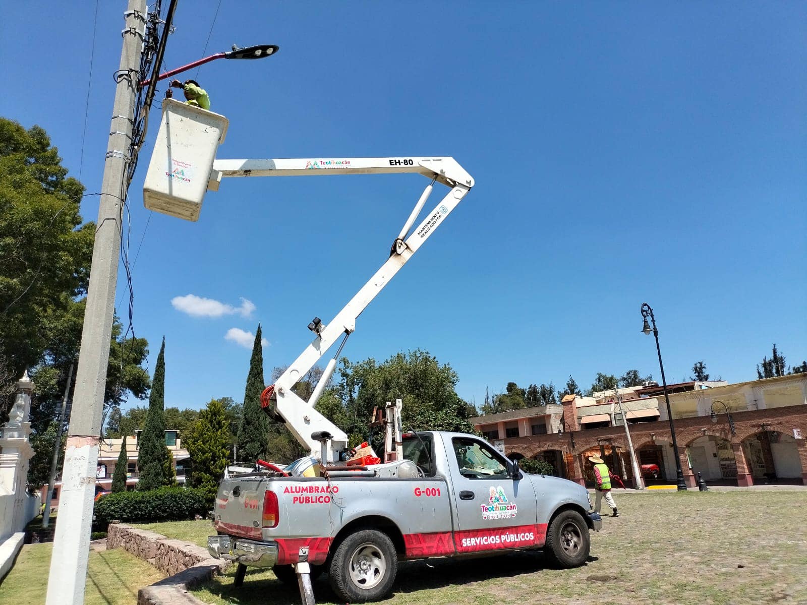 1695834645 874 En la Cabecera Municipal 142 luminarias fueron revisadas reparadas yo