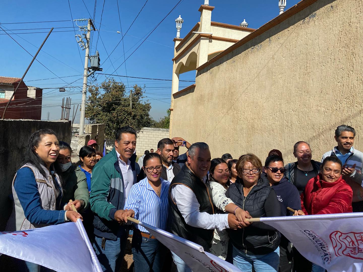 1695848184 515 Excelente Miercoles Capulhuac Iniciamos el dia dando el Banderazo de