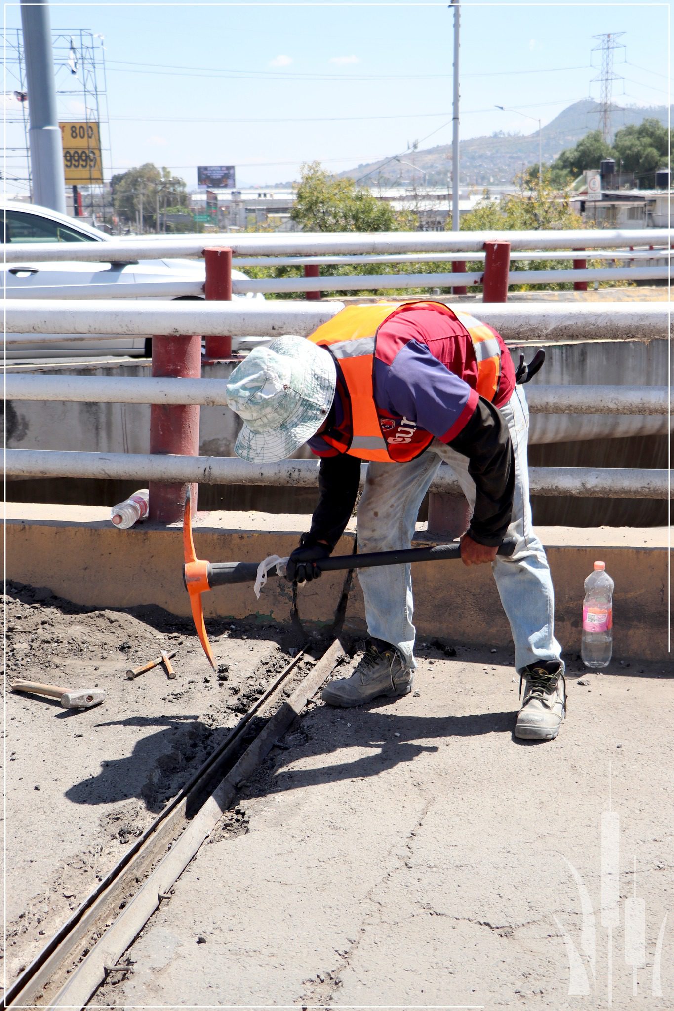 1695853170 643 Nos encontramos trabajando en el puente vehicular de La Bandera