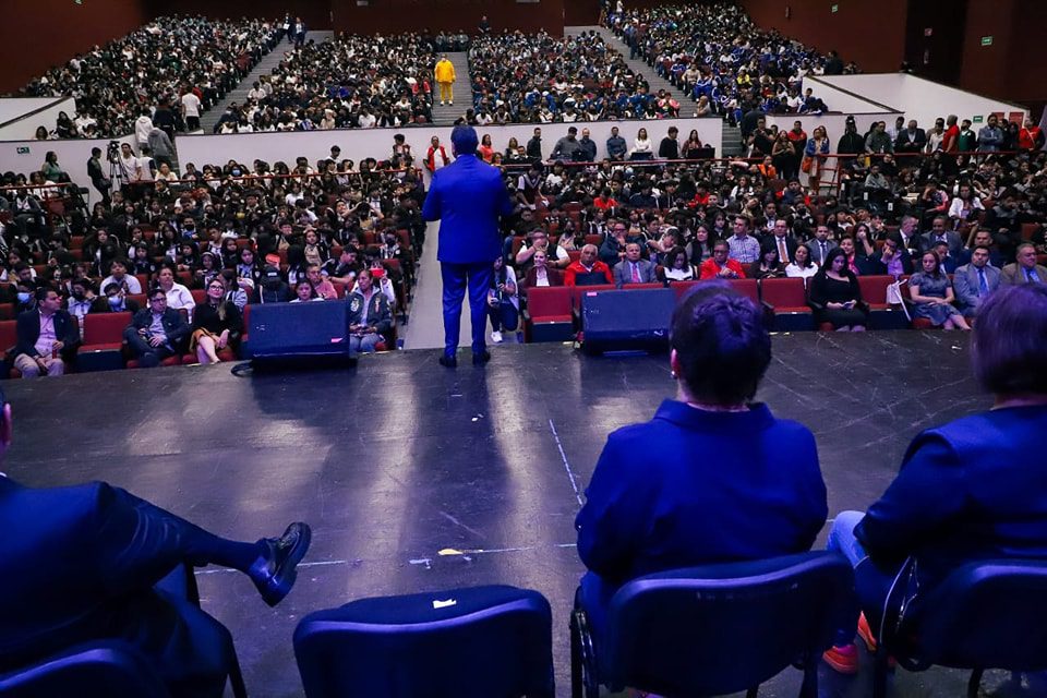 1695856259 138 Con la presencia de estudiantes de diversas escuelas secundarias de