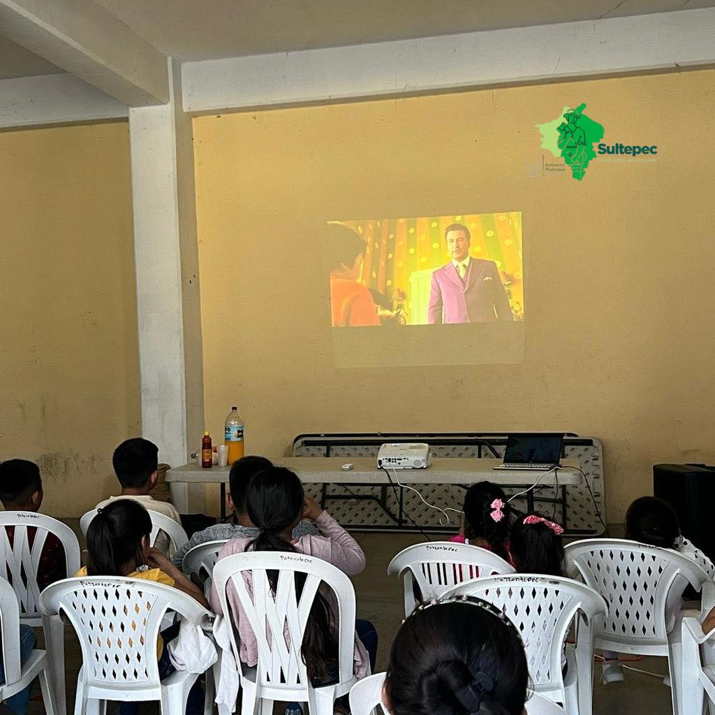 1695902605 994 Hoy la magia del cine llego a Potzontepec gracias a