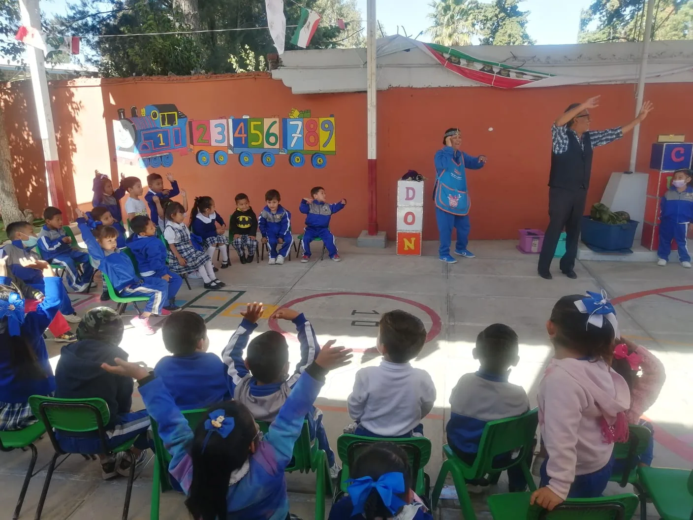 1695913704 Presentacion de Don Cuco el Viejito de los Cuentos en jpg