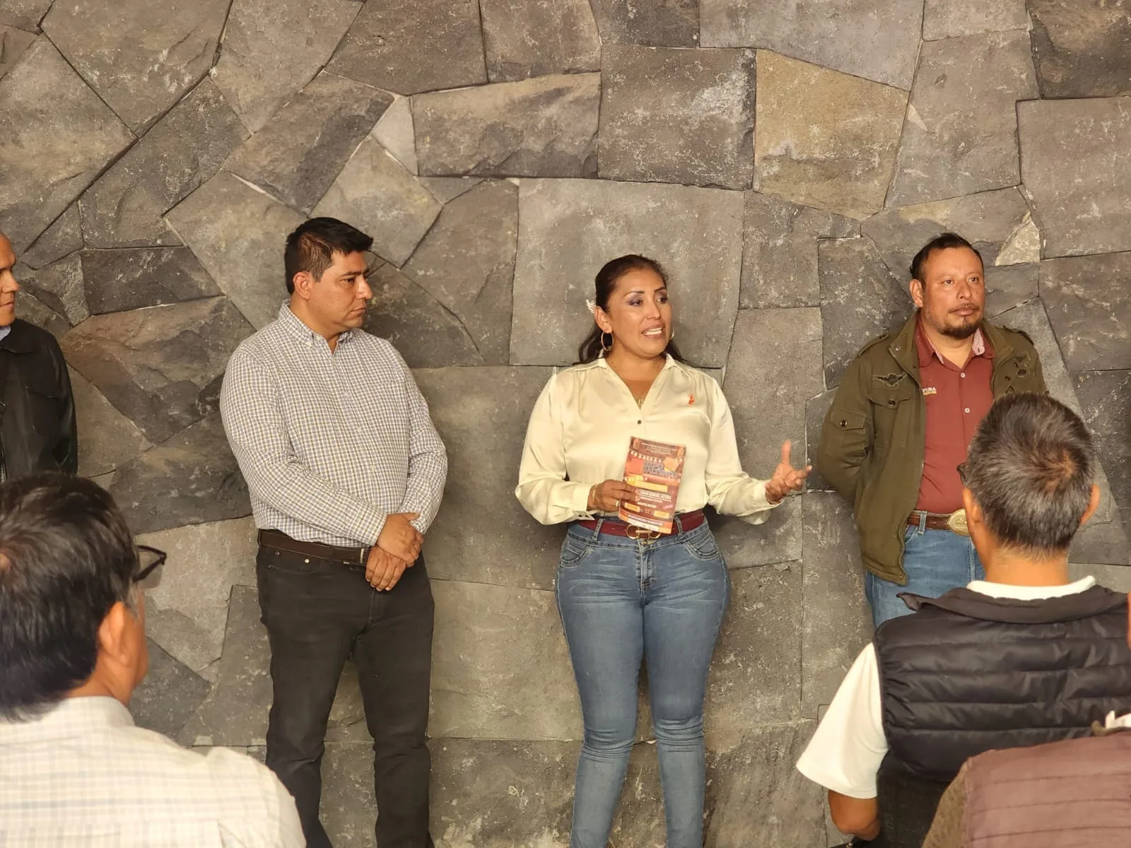 1695915176 CAPACITACION SOBRE CULTIVOS PARA COMERCIALIZACION jpg