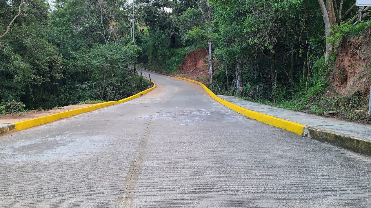 1695918532 377 ObrasPublicas Se siguen entregando mas obras publicas en las