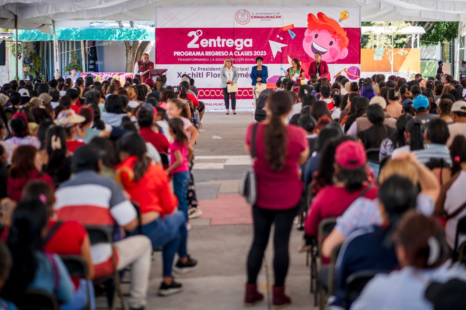 1695944668 868 GOBIERNO DE CHIMALHUACAN CONTINUA ENTREGA DE PROGRAMA REGRESO A CLASES