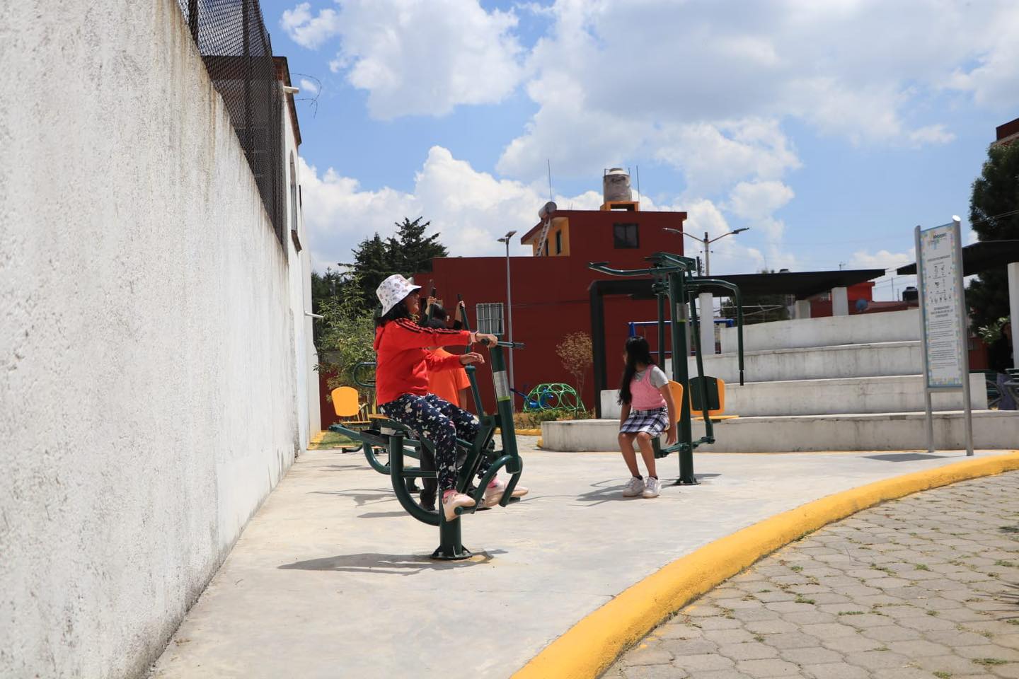 1696023044 108 Mejores parques para las vecinas y vecinos de Metepec Andador