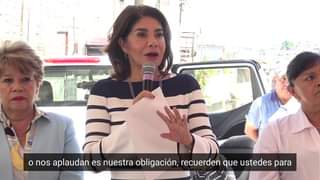 1696026089 La Lcda Elena Garcia realizo la entrega de los siguientes