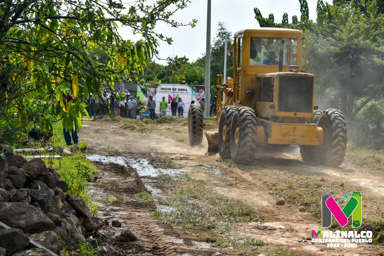 1696077853 710 ¡Seguimos cumpliendo a Malinalco Iniciamos la construccion del empedrado en