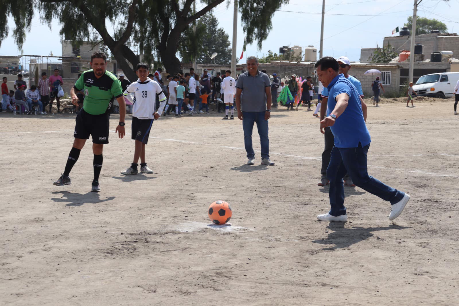 1696115913 593 Torneo de futbol El Presidente Municipal de Teoloyucan el