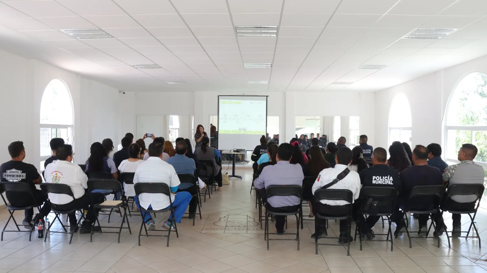 Capacitacion 𝗗𝗘𝗥𝗘𝗖𝗛𝗢𝗦 𝗗𝗘 𝗡𝗜𝗡̃𝗔𝗦 𝗡𝗜𝗡̃𝗢𝗦 𝗬 𝗔𝗗𝗢𝗟𝗘𝗦𝗖𝗘𝗡𝗧𝗘𝗦 𝗘𝗡 𝗖𝗢𝗡𝗙𝗟𝗜𝗖𝗧𝗢 scaled