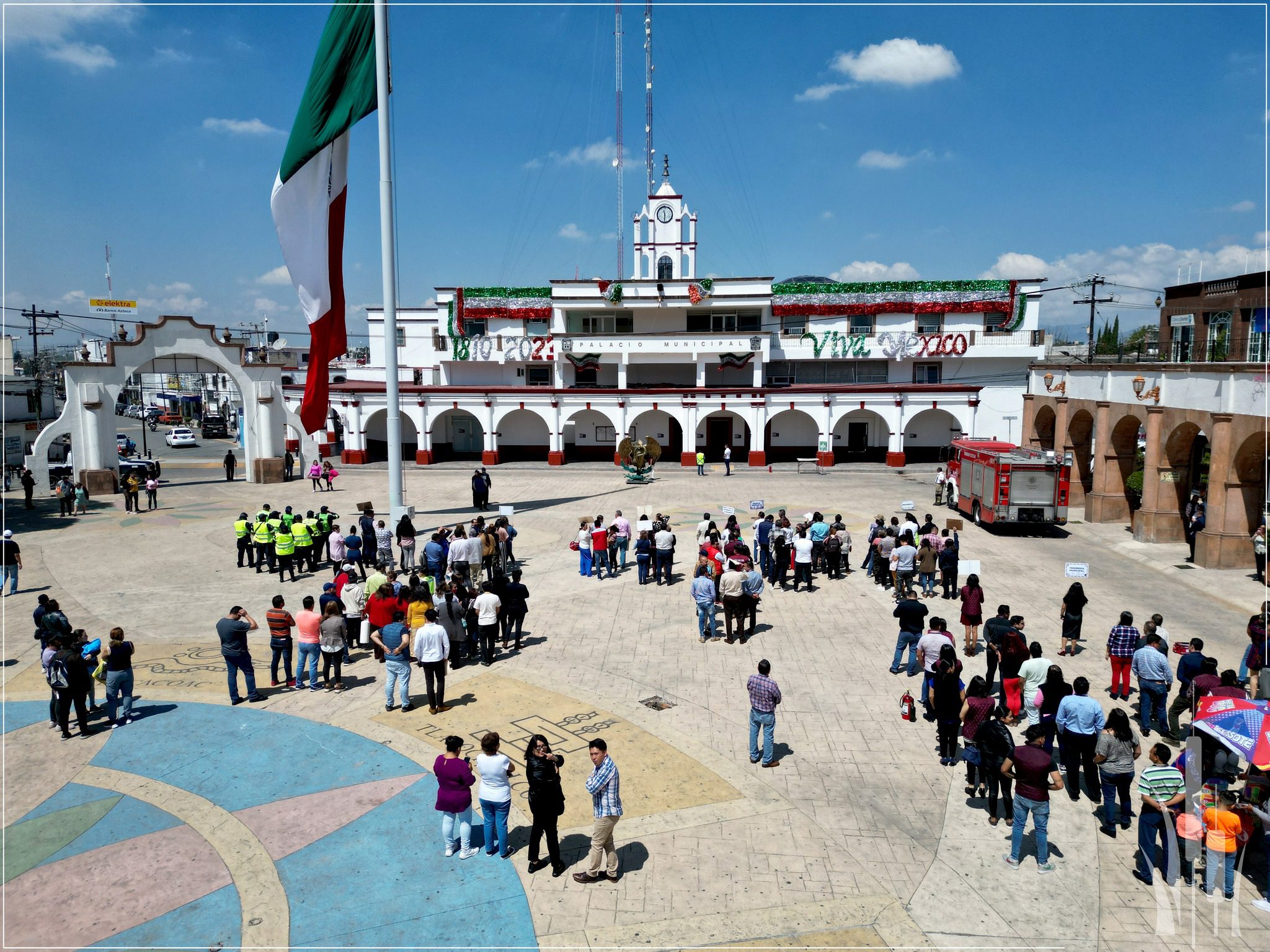 Con la participacion responsable de todas y todos los servidores