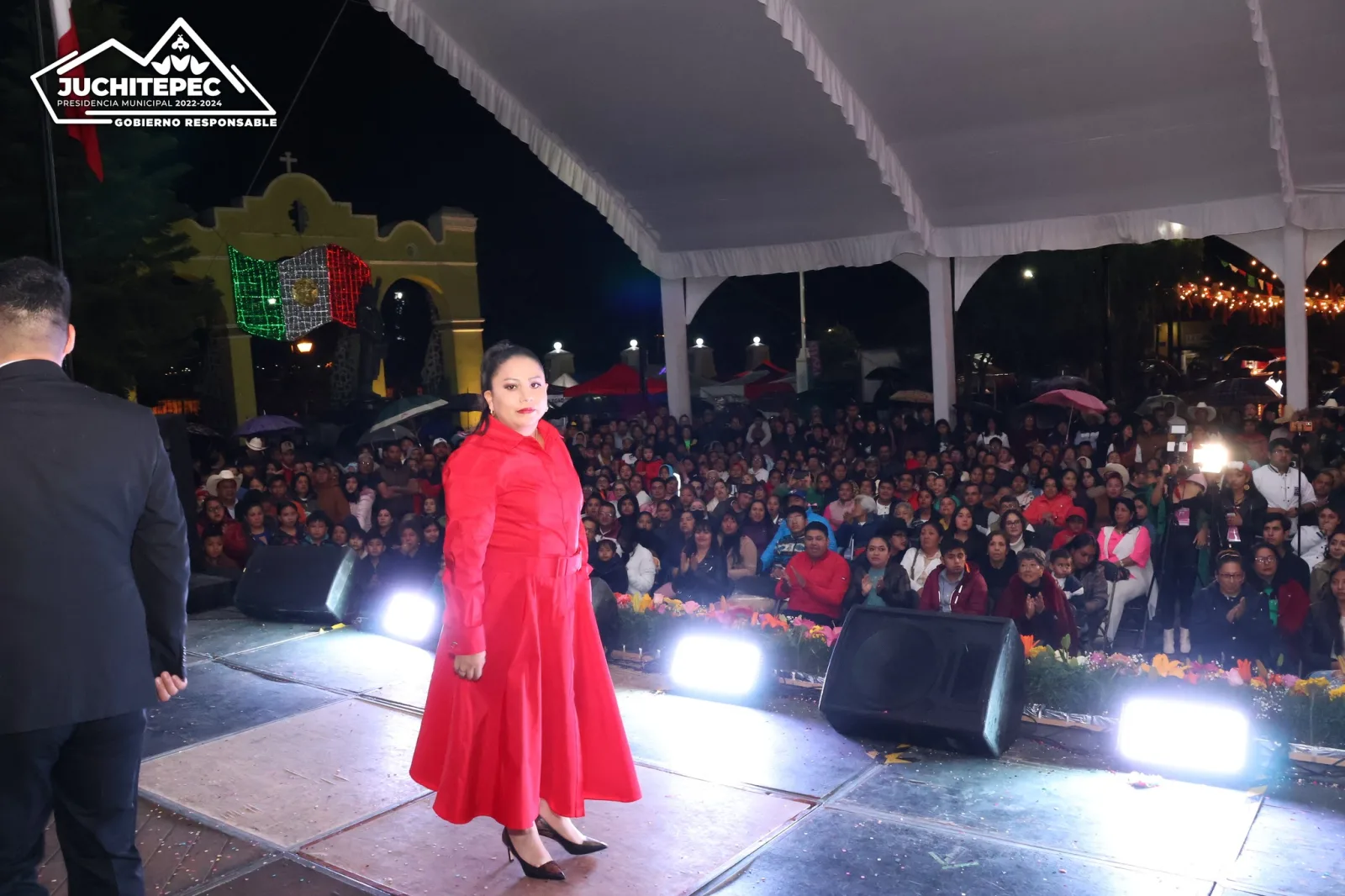 CoronacionReinasFiestasPatrias ¡Un momento de gran orgullo y emocion El scaled