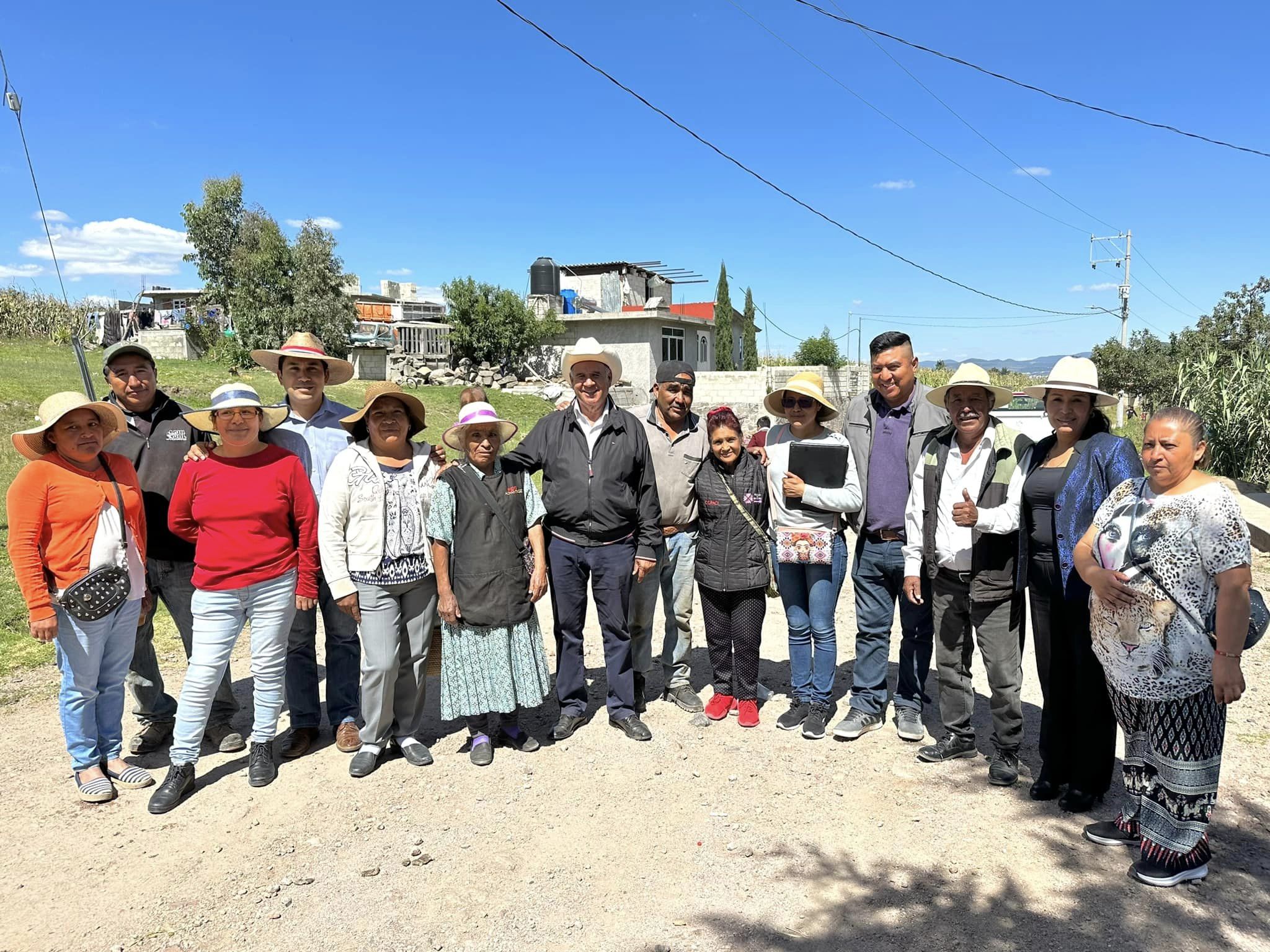 El Edil Jesus Cedillo Gonzalez superviso la calle de La