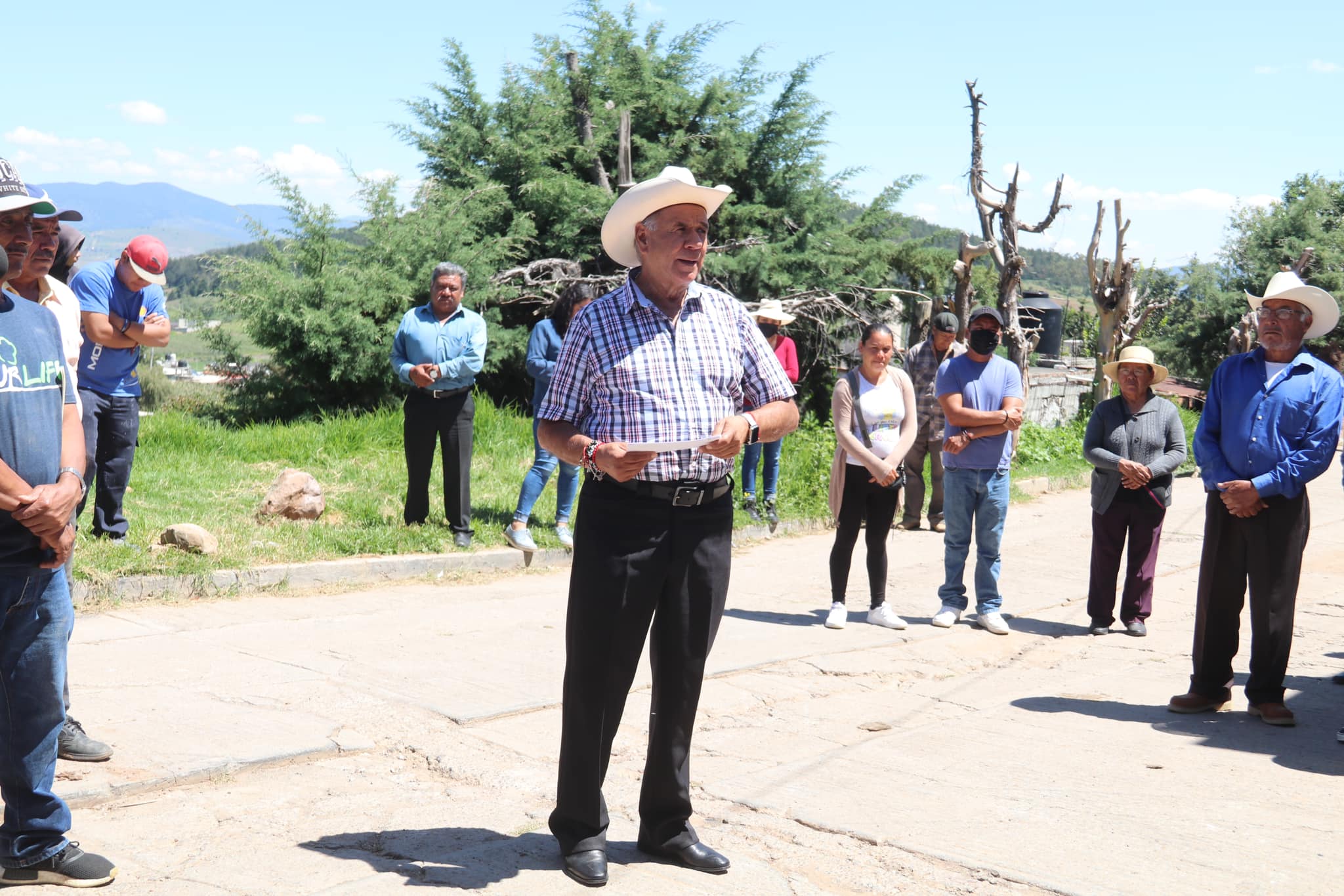 En Santiago Casandeje el Presidente Municipal Jesus Cedillo Gonzalez superviso