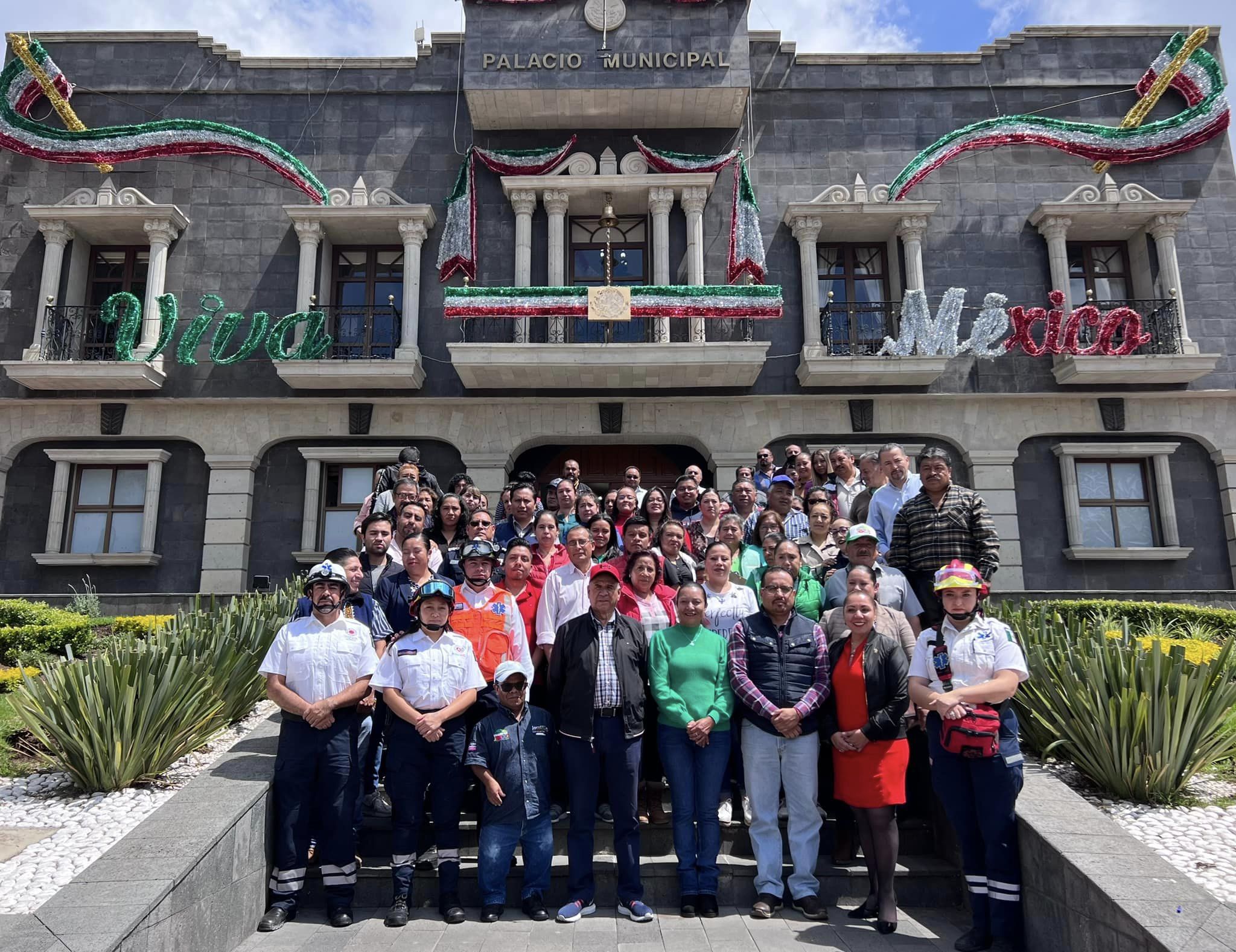 Hoy el personal del Ayuntamiento de Jocotitlan que encabeza el