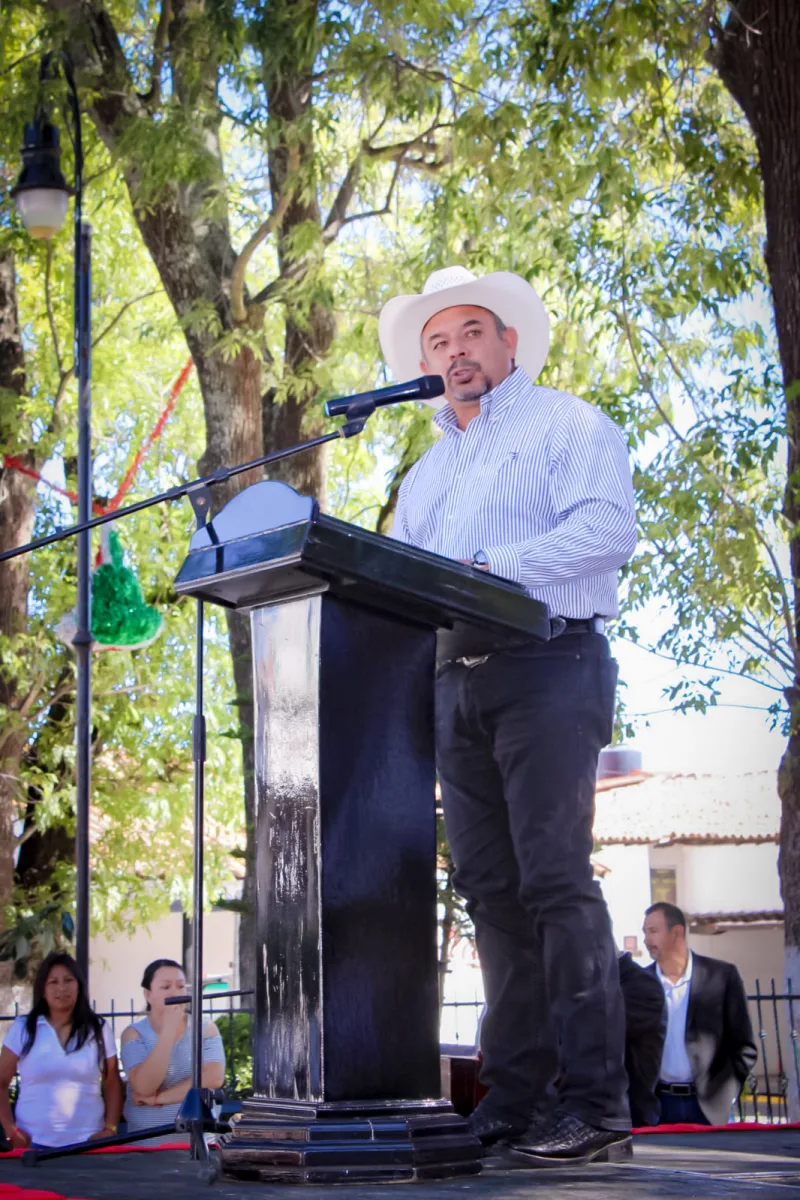 Hoy nos sentimos orgullosos como Villacarbonenses celebrando el 8° Aniversario