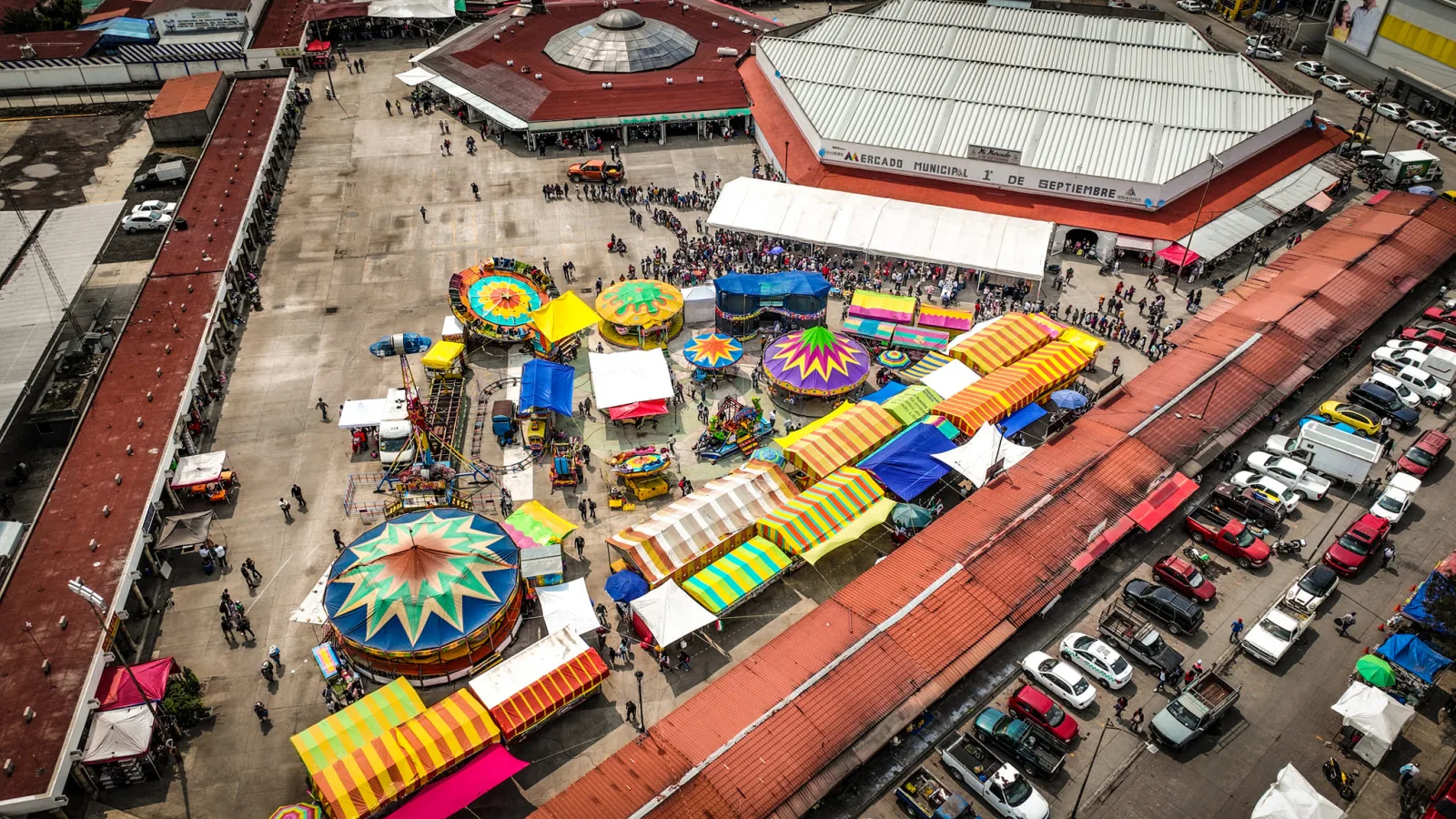 Hoy nuestro mercado municipal 1° de Septiembre cumple 34 anos scaled