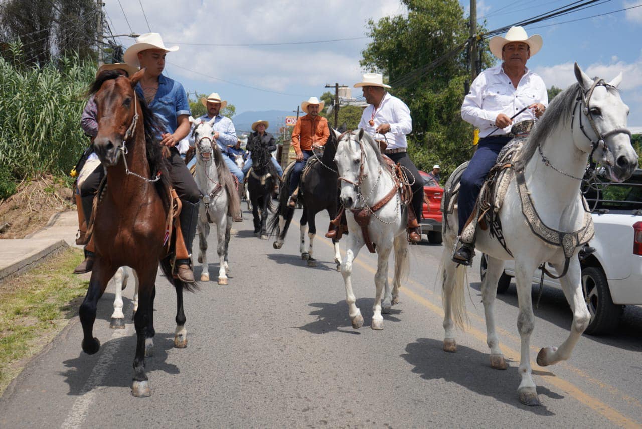 Momentos increibles se vivieron en la 1° Cabalgata ConstruyendoOportunidades