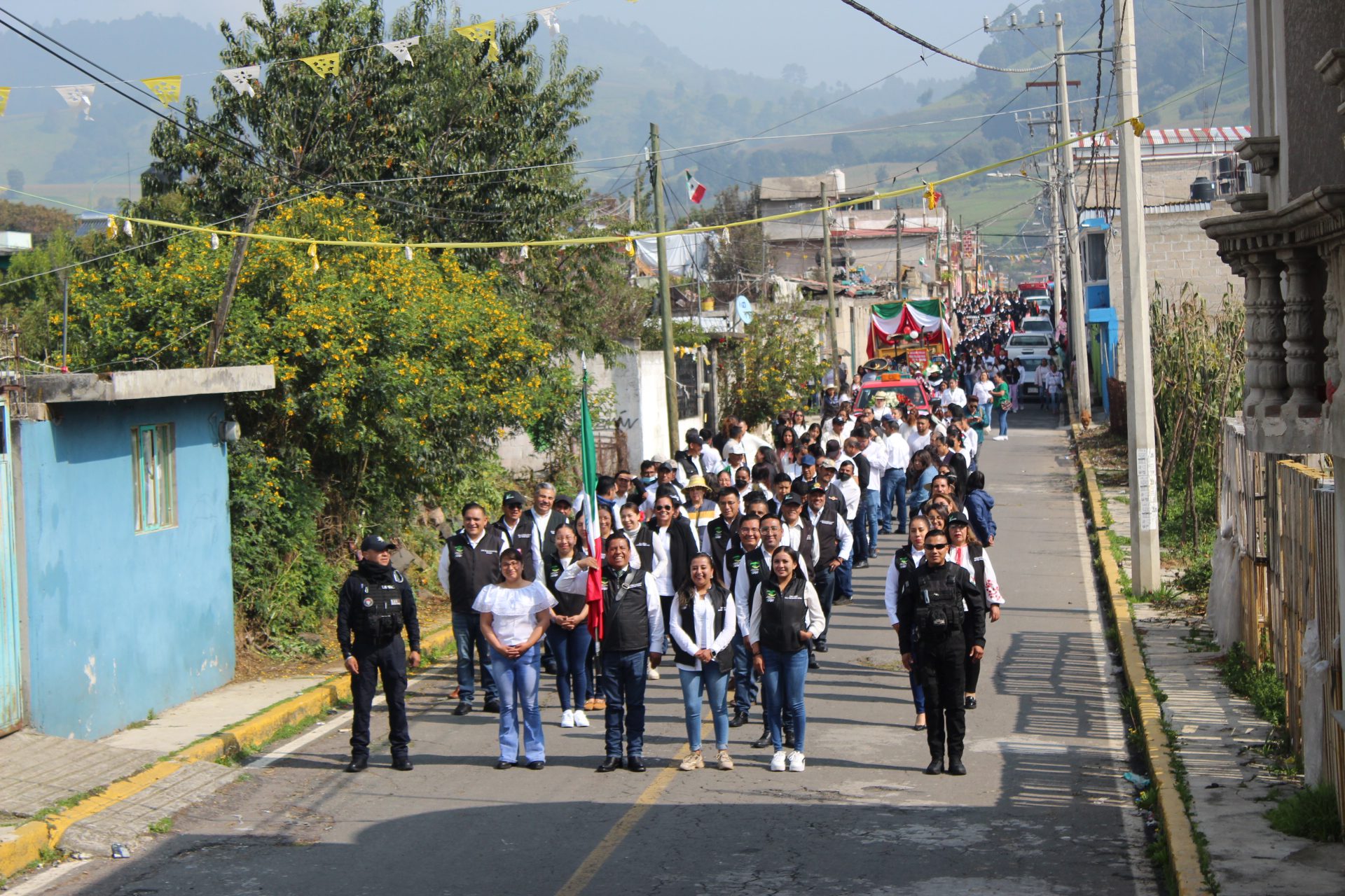 Tradicional desfile civico en honor al 213 Aniversario de la